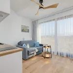 Modern & Spacious Marynarska By Renters * Sarbinowo