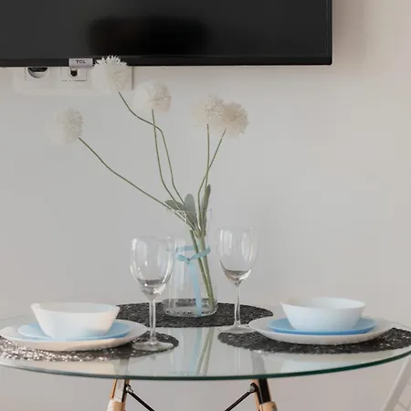 Modern & Spacious Marynarska By Renters