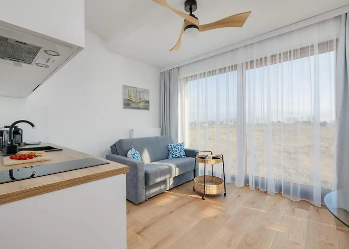 Modern & Spacious Marynarska By Renters * Sarbinowo