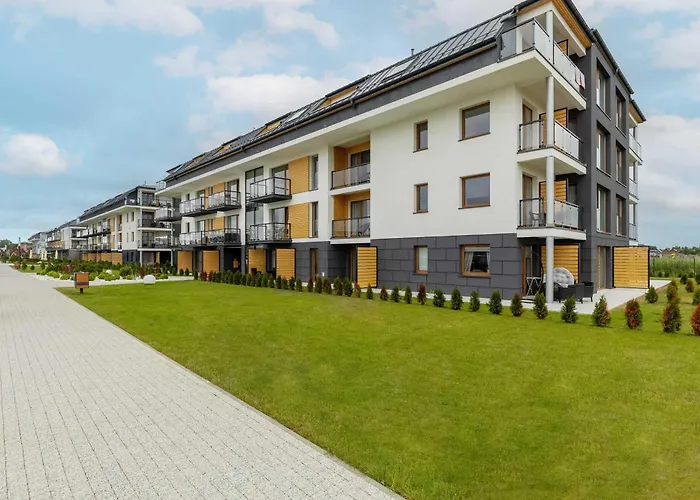 Modern & Spacious Marynarska By Renters