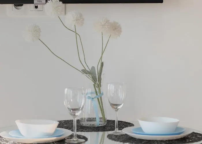 Modern & Spacious Marynarska By Renters