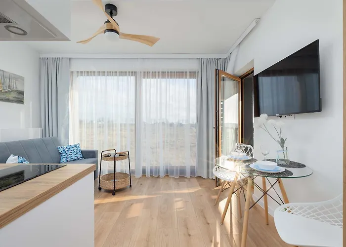 Modern & Spacious Marynarska By Renters *